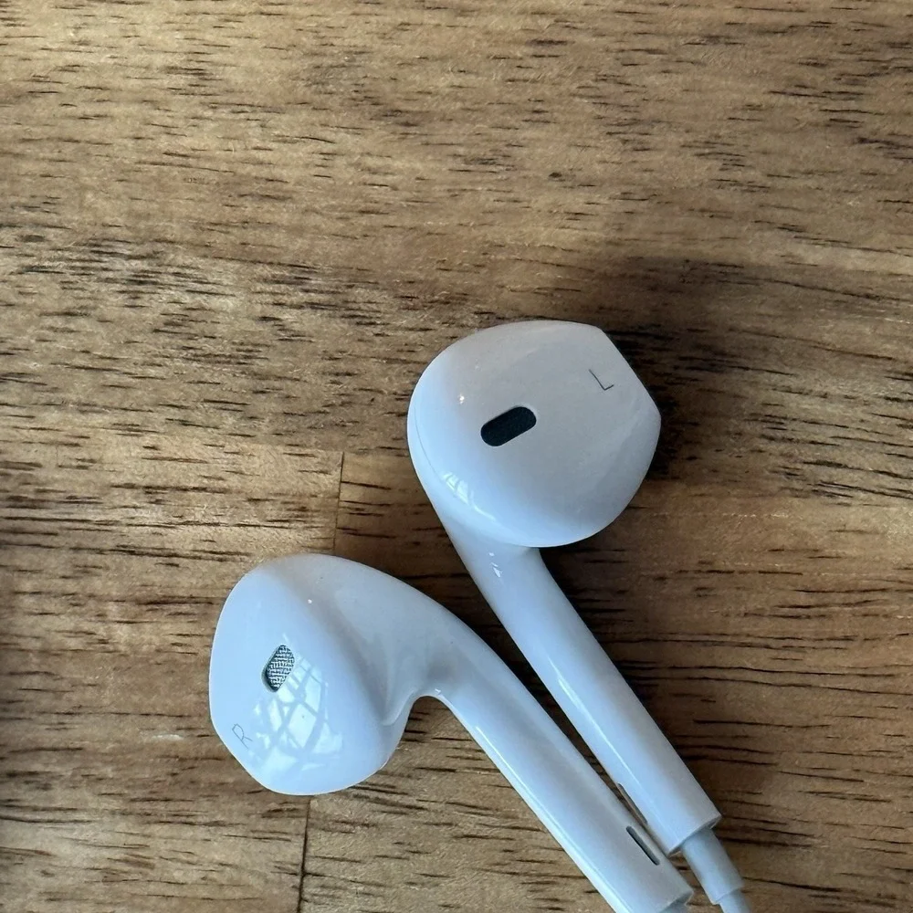 OEM Apple iPhone Wired‎ Earpods Earphones Earbuds Lightning Authentic Original